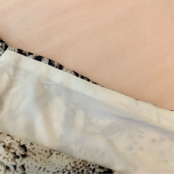 Snake-Print Backless Romper - Picture 6 of 6